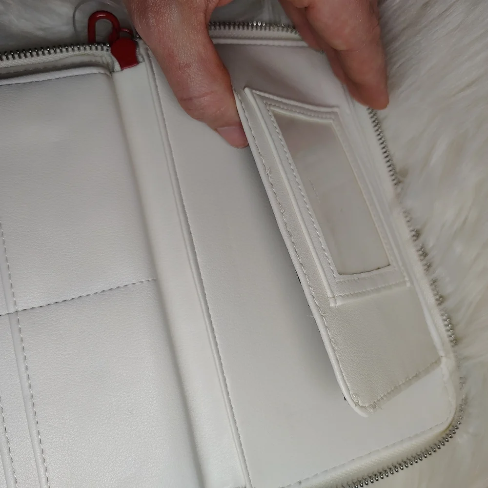 Betsey Johnson Heart Valentine Zip Around Wristlet Wallet - Picture 12 of 15